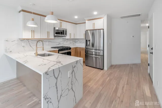 $3,200 | 73 Stuyvesant Avenue, Unit 1, Newark, NJ 07106