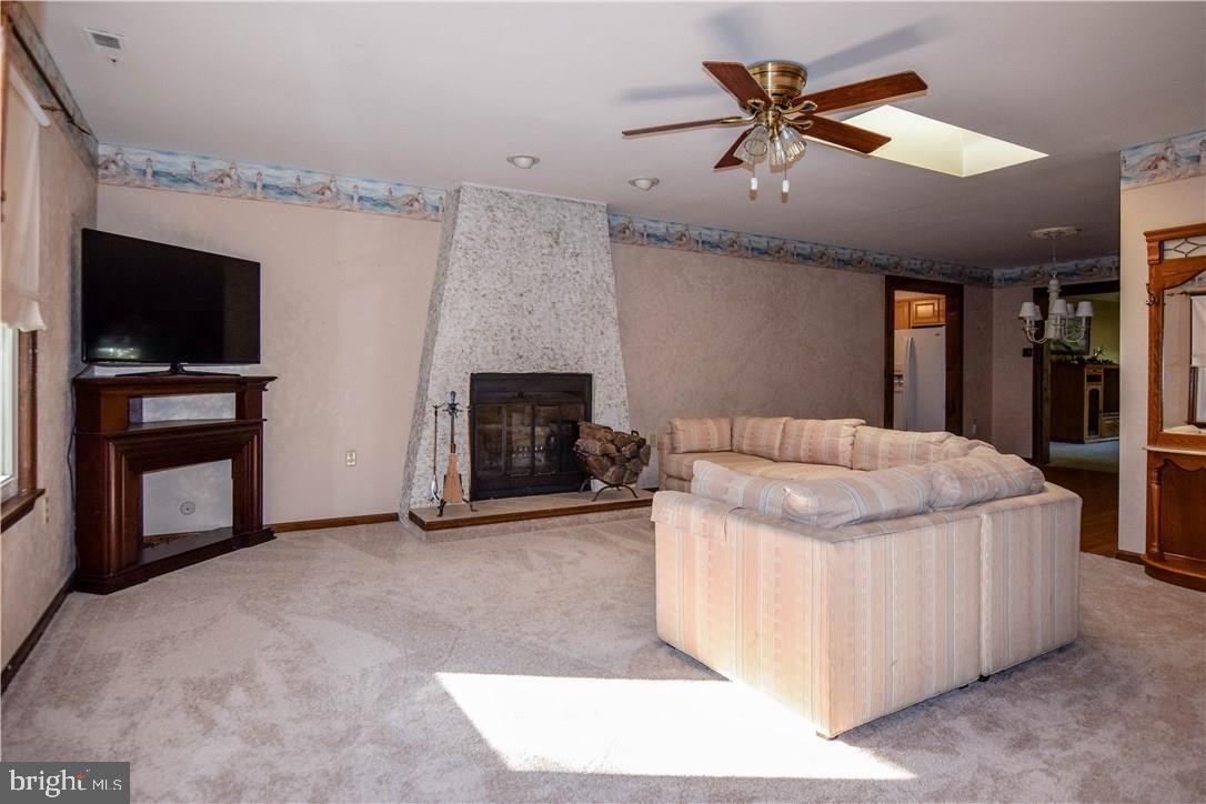 152 Stowaway Road Manahawkin, NJ 08050 - Photo 3 of 31