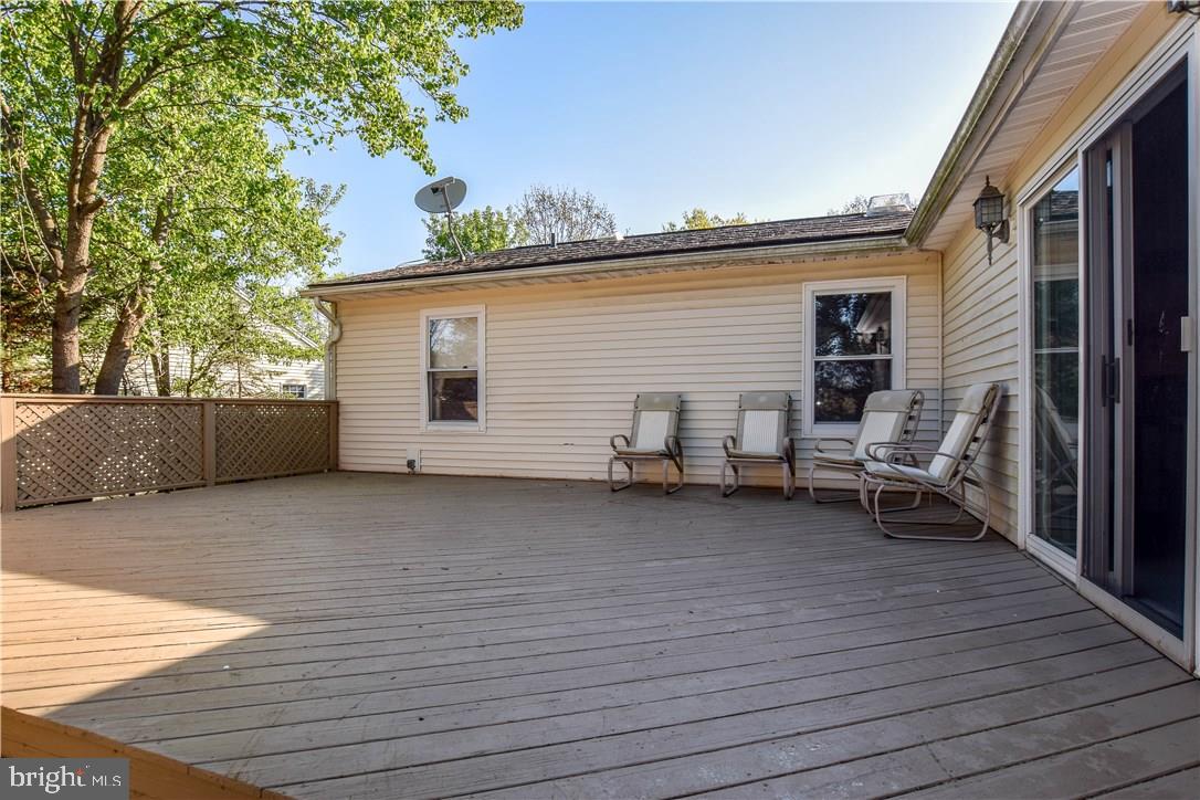152 Stowaway Road Manahawkin, NJ 08050 - Photo 25 of 31