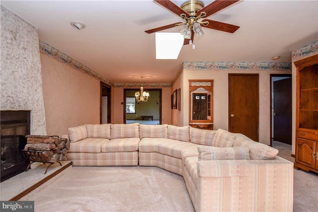 152 Stowaway Road Manahawkin, NJ 08050 - Photo 5 of 31