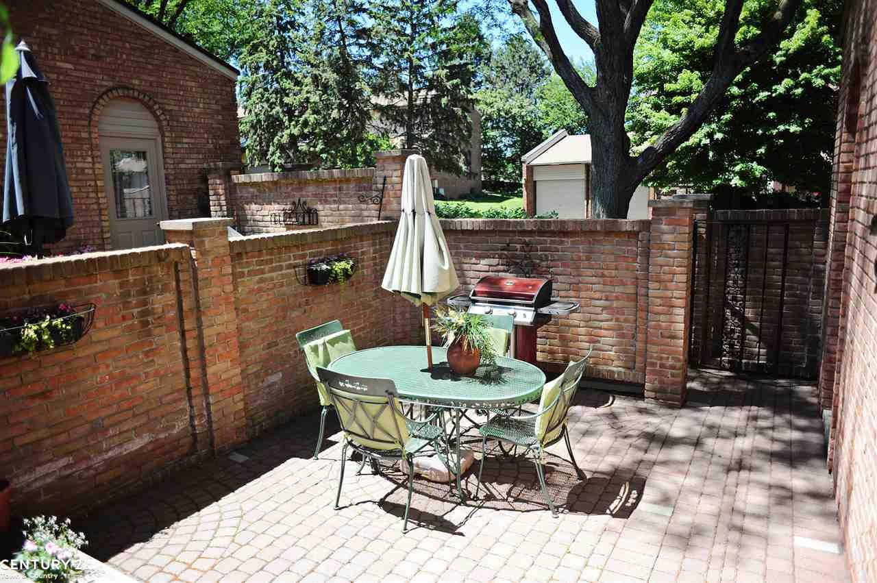 370 Willow Grove Lane Rochester Hills, MI 48307 - Photo 33 of 46