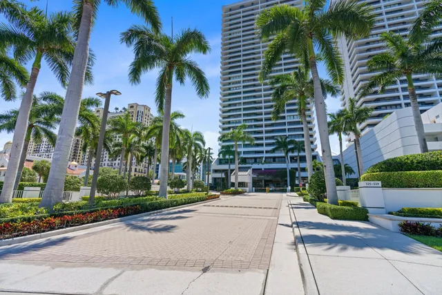 $2,490,000 | 529 South Flagler Drive, Unit 6E, West Palm Beach, FL 33401