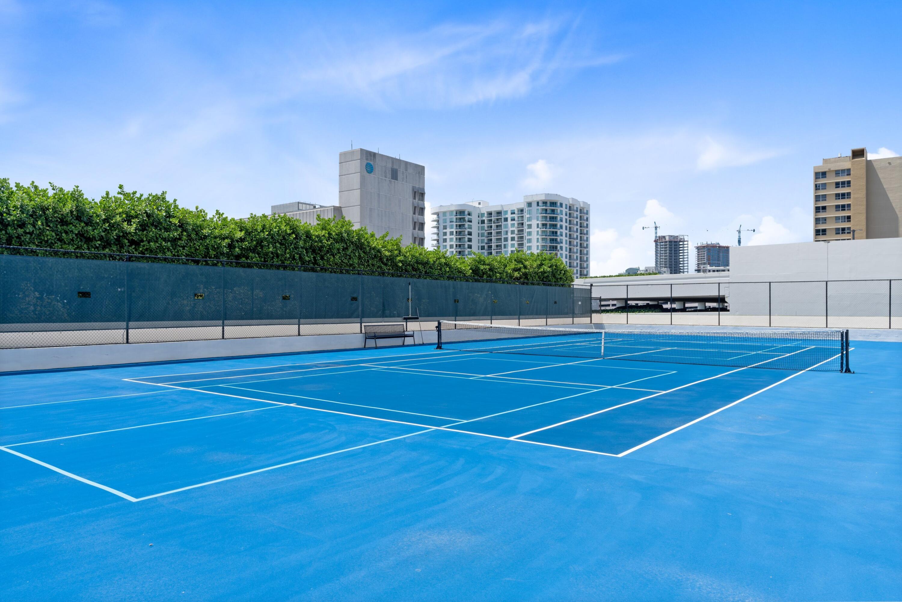 529 South Flagler Drive, Unit 6E West Palm Beach, FL 33401 - Photo 8 of 24 a view of a tennis court