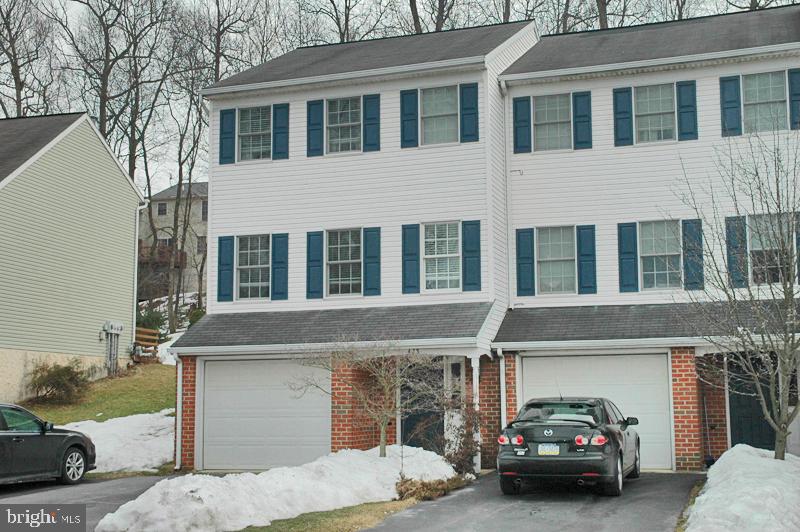 423 Crosswinds Drive Lititz, PA 17543 - Photo 3 of 15