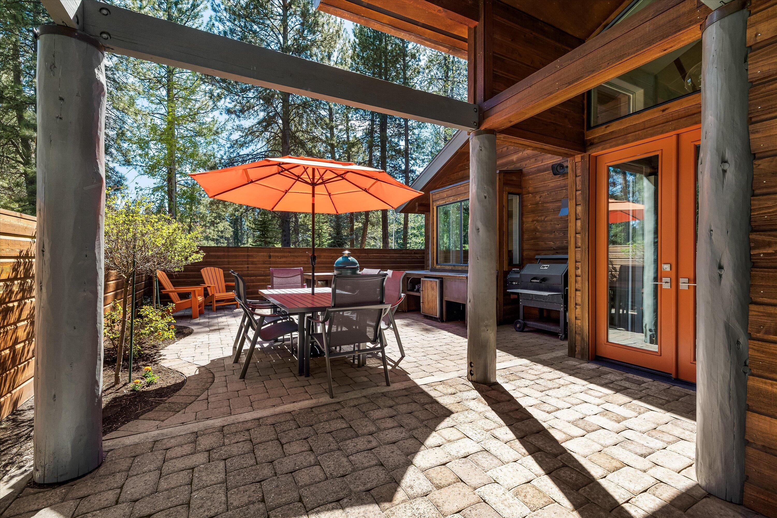 60770 Golf Village Loop Bend, OR 97702 - Photo 56 of 71 Back patio