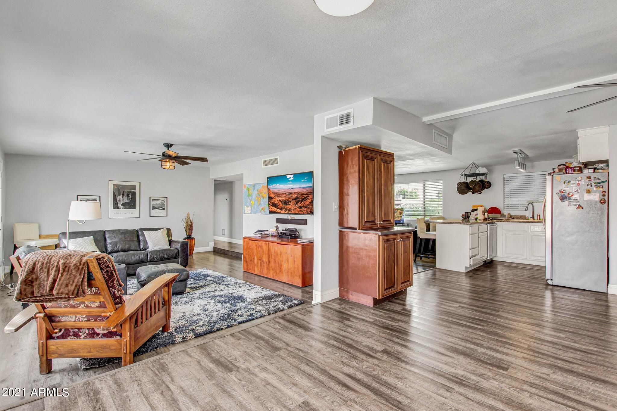 3734 West Griswold Road Phoenix, AZ 85051 - Photo 5 of 23 16-Griswold