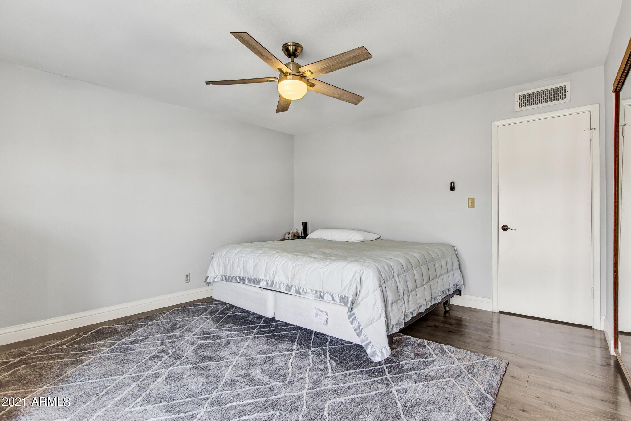 3734 West Griswold Road Phoenix, AZ 85051 - Photo 8 of 23 24-Griswold