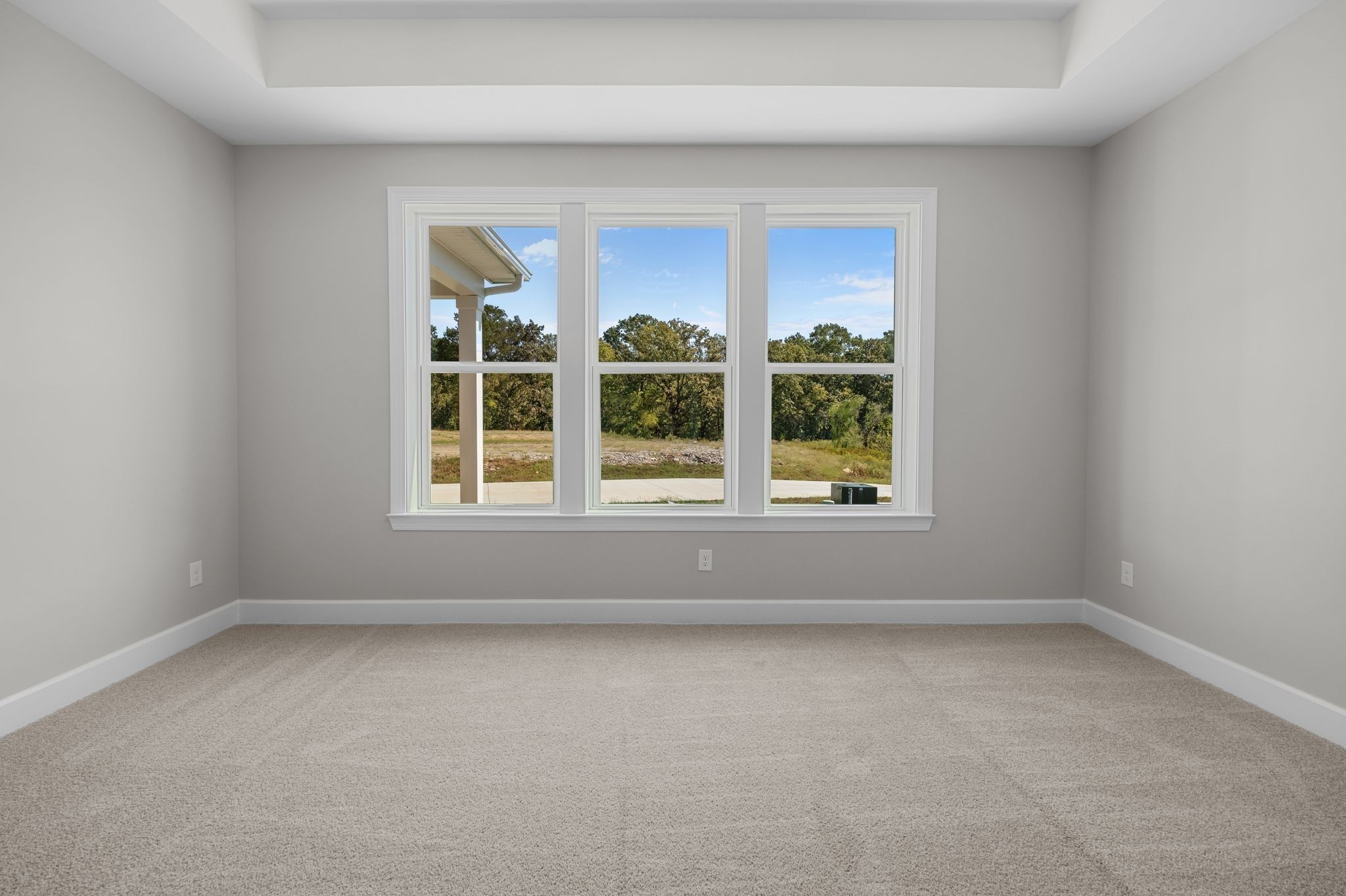 2001 Tee Time Trace Mount Juliet, TN 37122 - Photo 14 of 34 an empty room with windows
