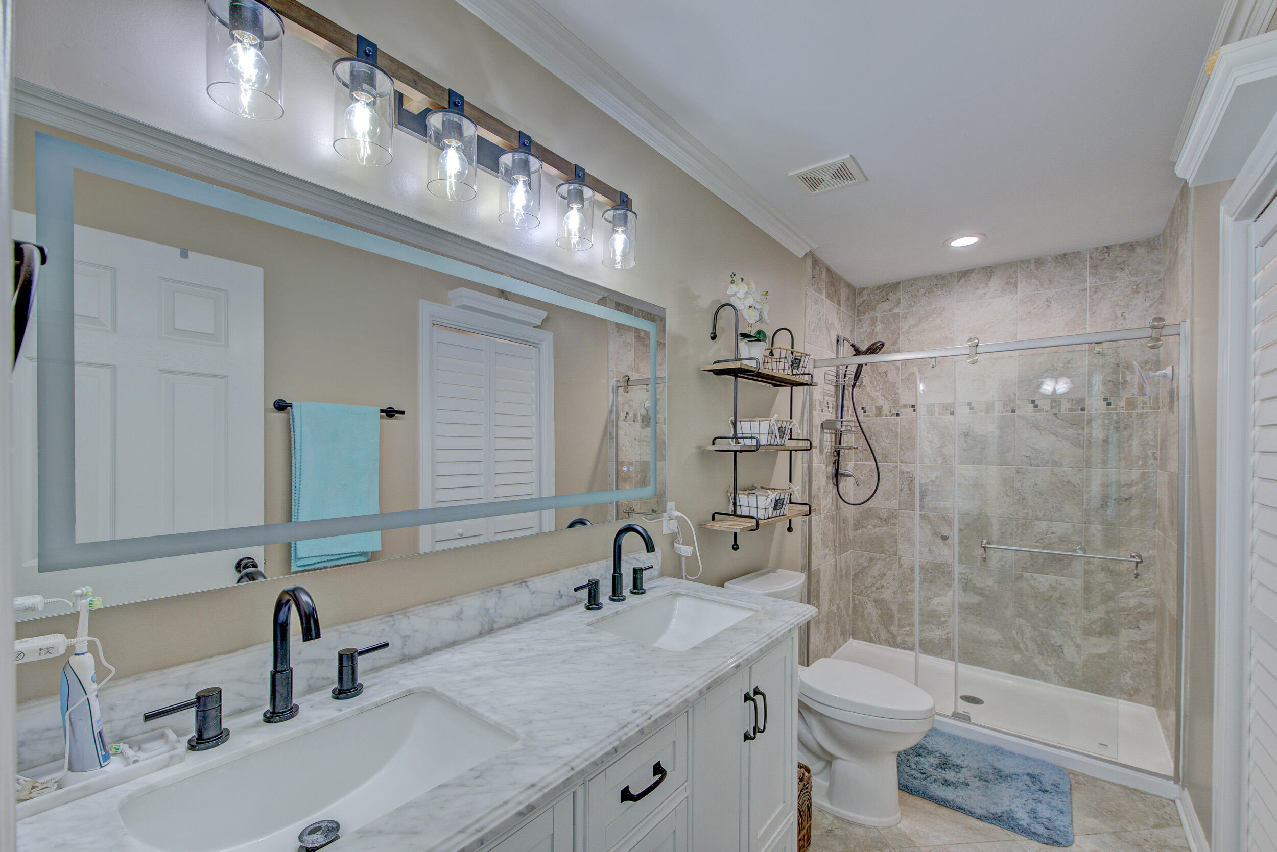 124 Hammerbeck Road Summerville, SC 29483 - Photo 18 of 49 124 Hammerbeck-24