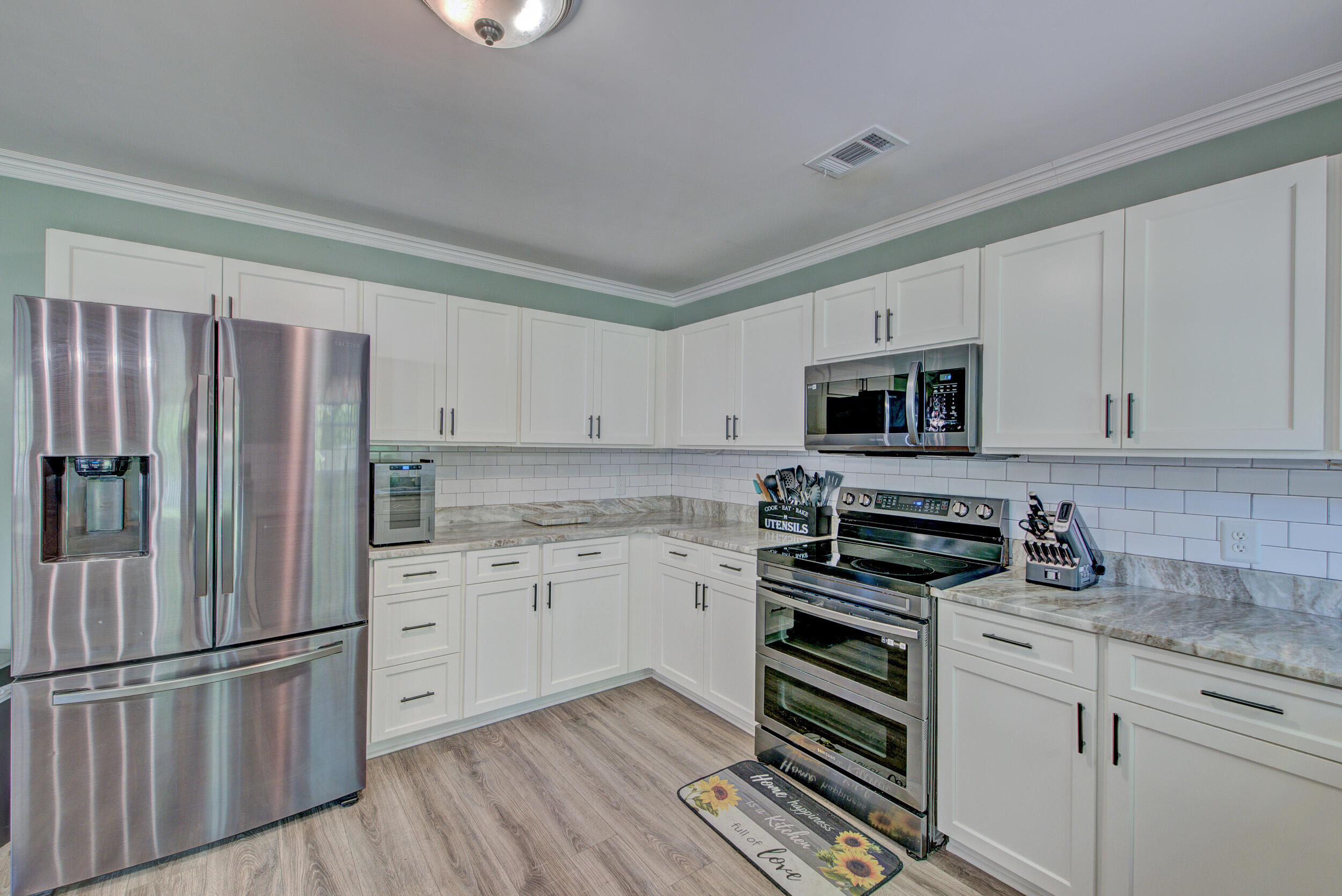 124 Hammerbeck Road Summerville, SC 29483 - Photo 4 of 49 124 Hammerbeck-10