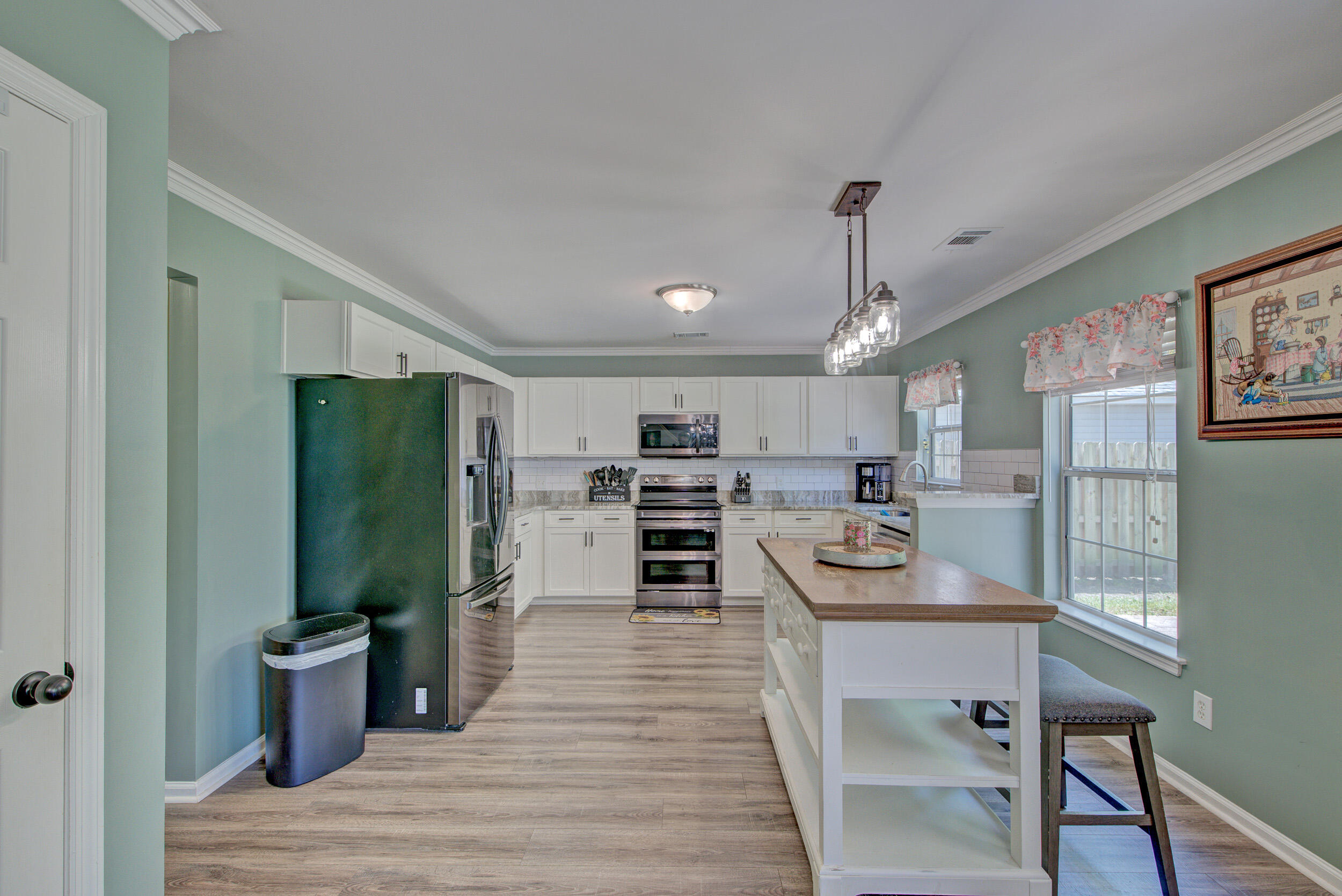 124 Hammerbeck Road Summerville, SC 29483 - Photo 5 of 49 124 Hammerbeck-8