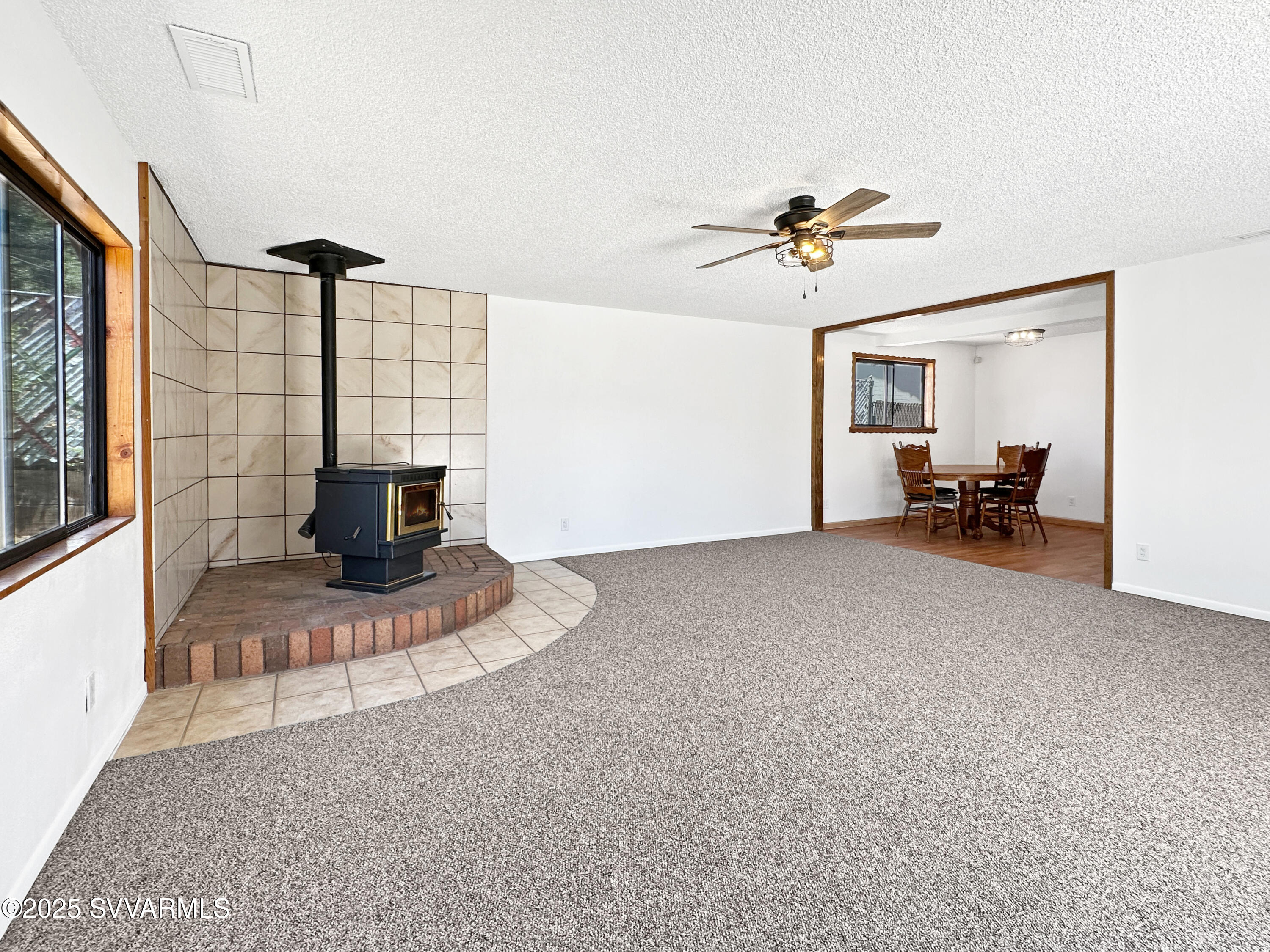 3219 North Manor Road Flagstaff, AZ 86004 - Photo 11 of 23 a living room with furniture