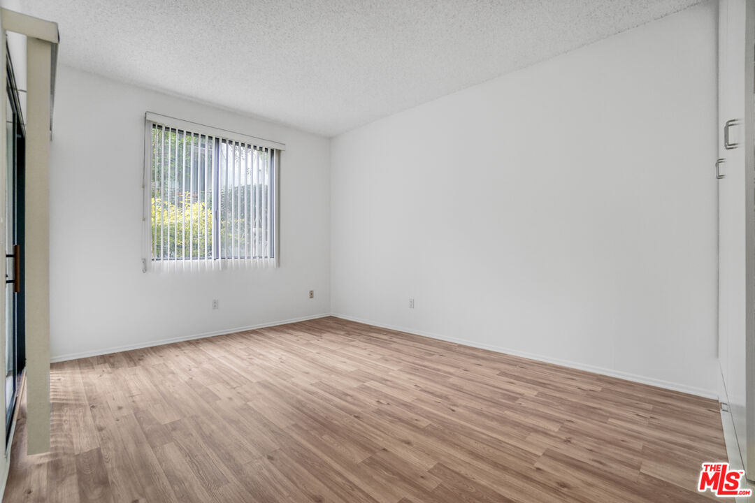 8707 Falmouth Avenue, Unit 101 Playa del Rey, CA 90293 - Photo 16 of 38