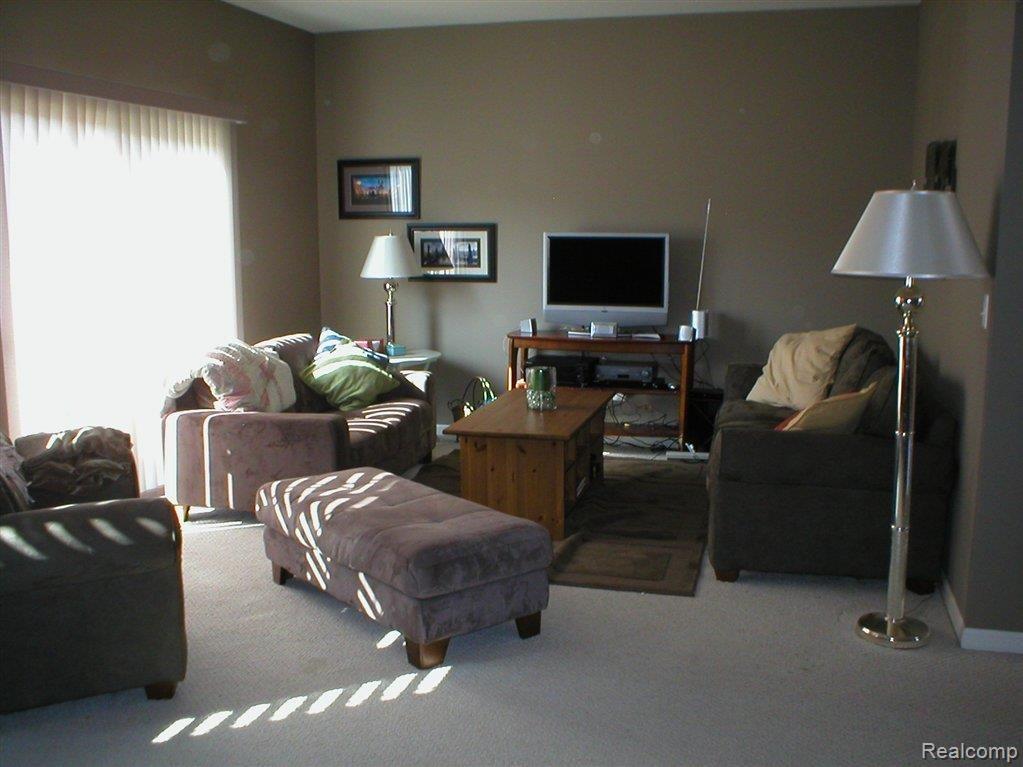 702 Cherry Orchard Road, Unit 158 Canton, MI 48188 - Photo 3 of 19 GR.JPG