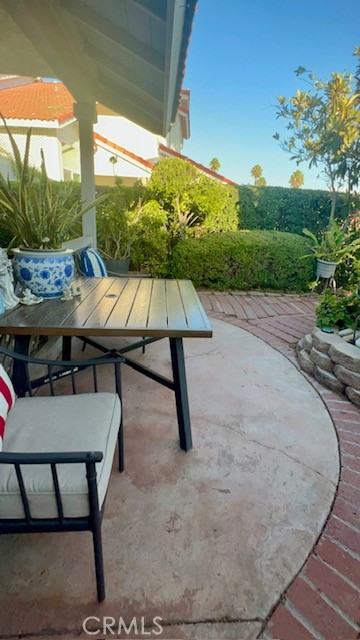 1455 Cresta Road Corona, CA 92879 - Photo 2 of 31 Front yard patio
