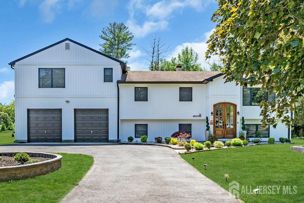 24 Bentley Road Monroe Township, NJ 08831 - Photo 1 of 62 Gallery Image 1