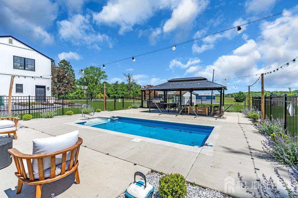 24 Bentley Road Monroe Township, NJ 08831 - Photo 15 of 62 Gallery Image 15