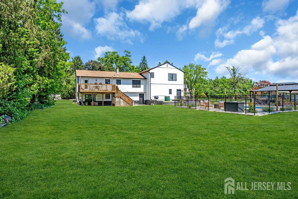 24 Bentley Road Monroe Township, NJ 08831 - Photo 4 of 62 Gallery Image 4