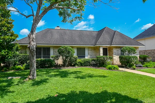 $2,750 | 3107 Barnhill Lane, Sugar Land, TX 77479