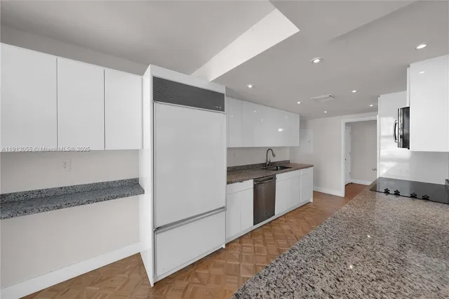 $6,500 | 1111 Crandon Boulevard, Unit A1107, Key Biscayne, FL 33149