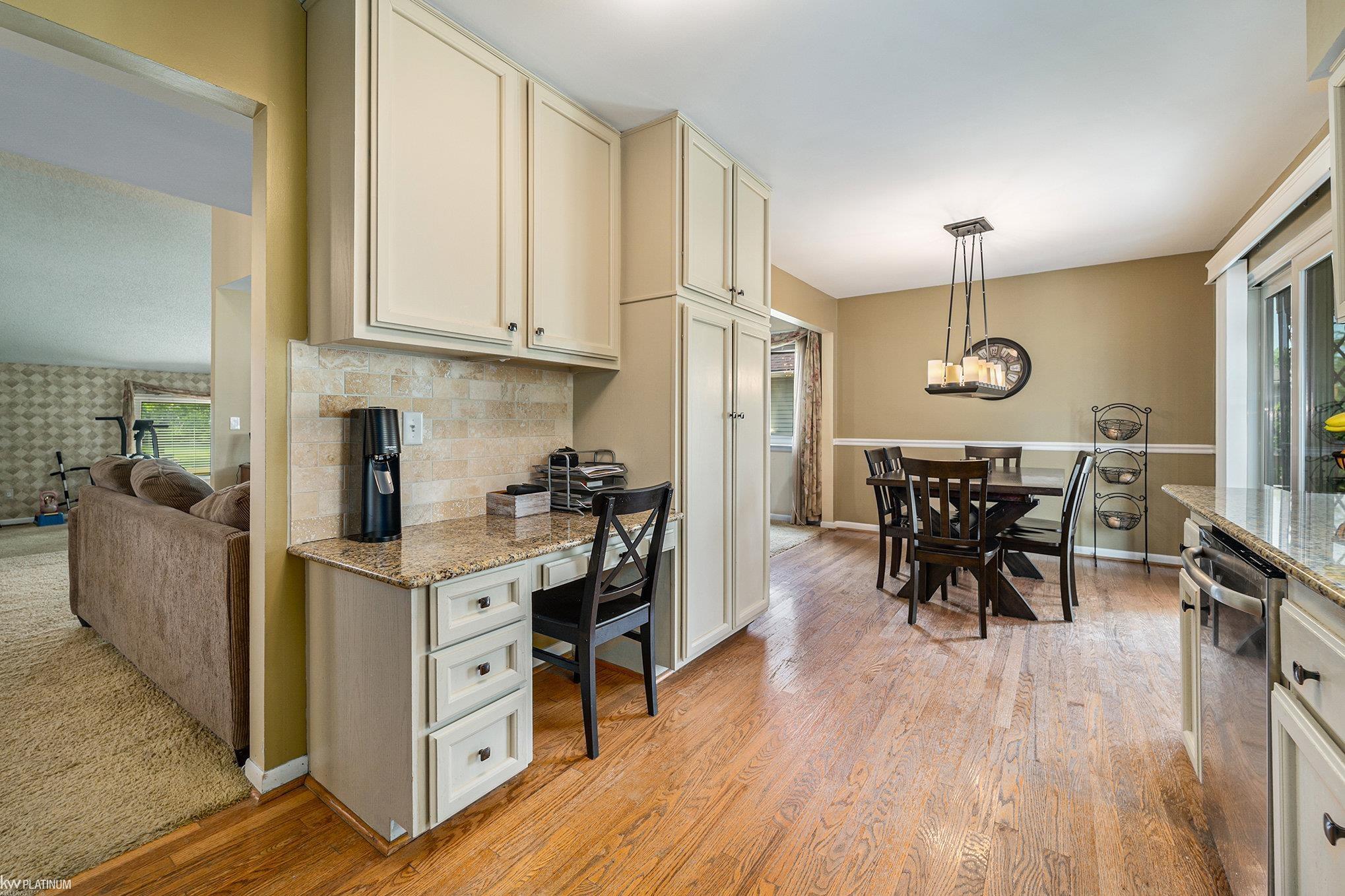 45114 Saltz Road Canton, MI 48187 - Photo 9 of 29