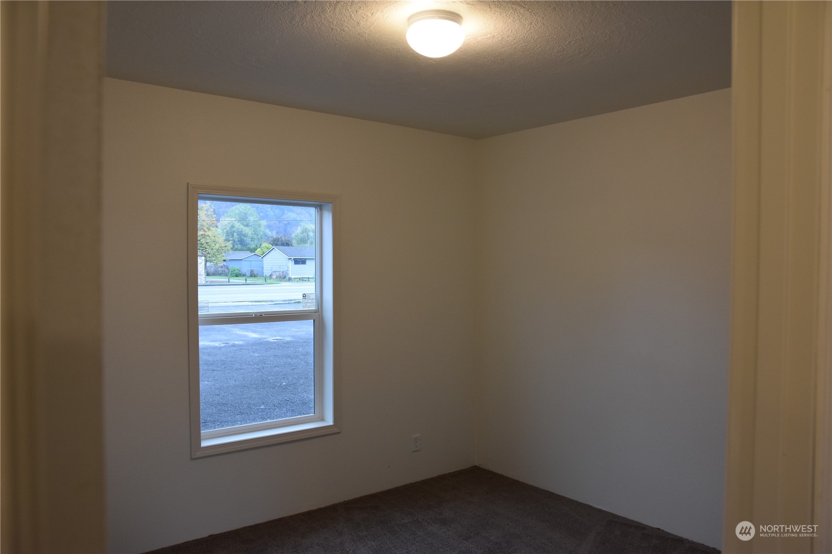 4322 Ocean Beach Highway Longview, WA 98632 - Photo 12 of 19 a view of an empty room and window