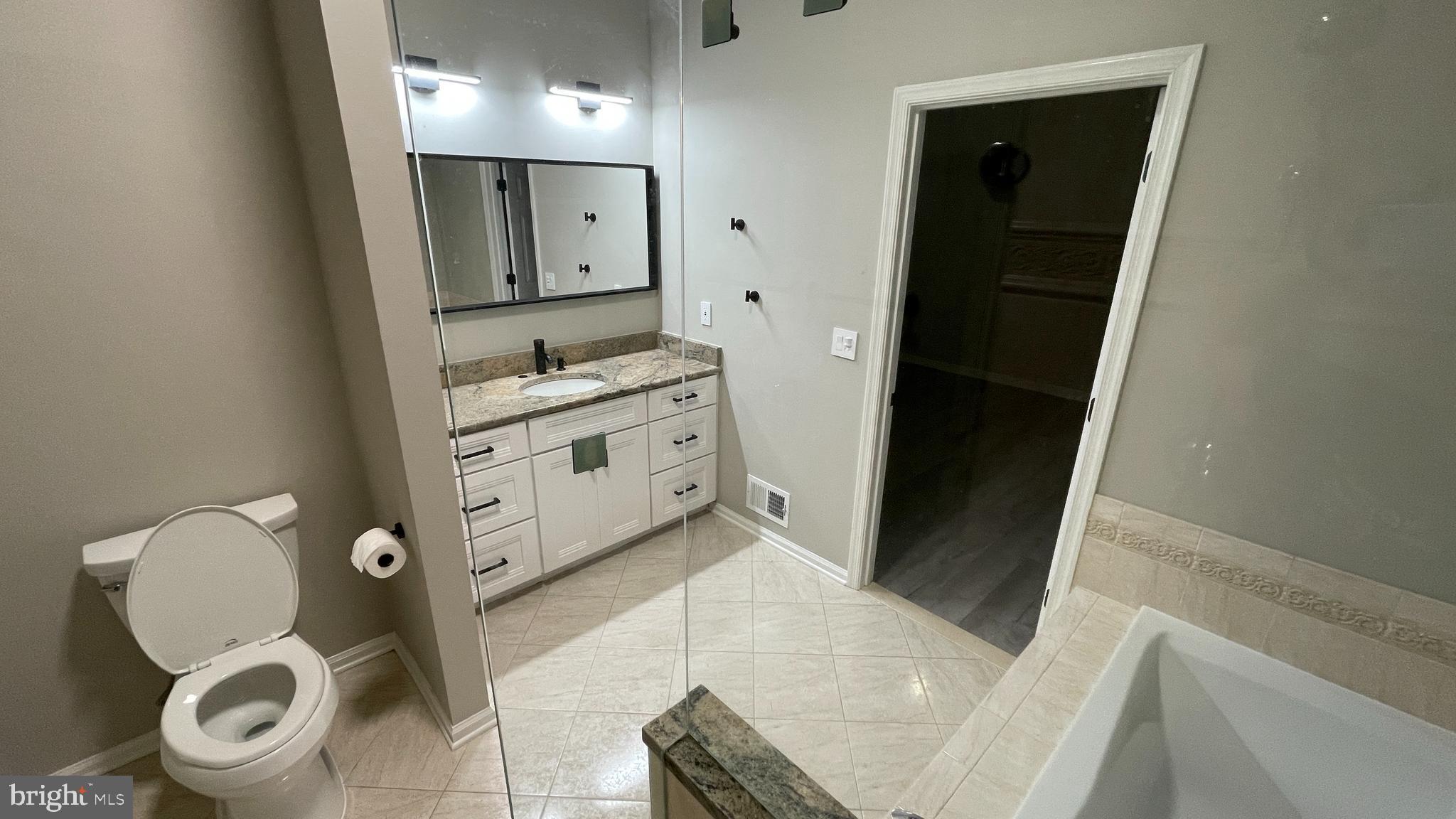 7559 Westmore Drive Springfield, VA 22150 - Photo 22 of 42 Updated fixtures!