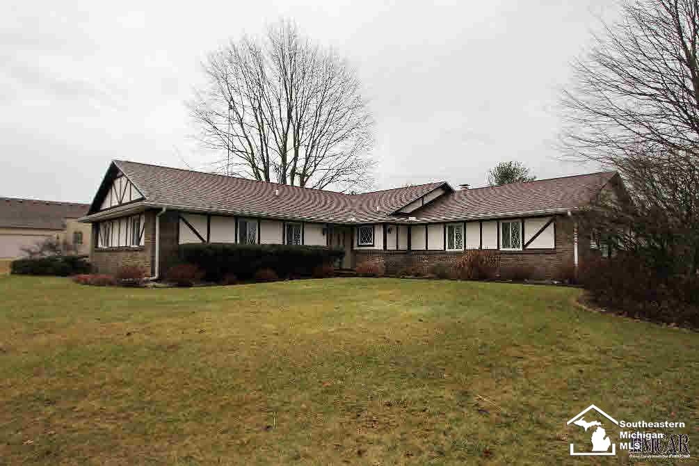13687 Ida Center Road Ida, MI 48140 - Photo 1 of 45 21415547.JPG