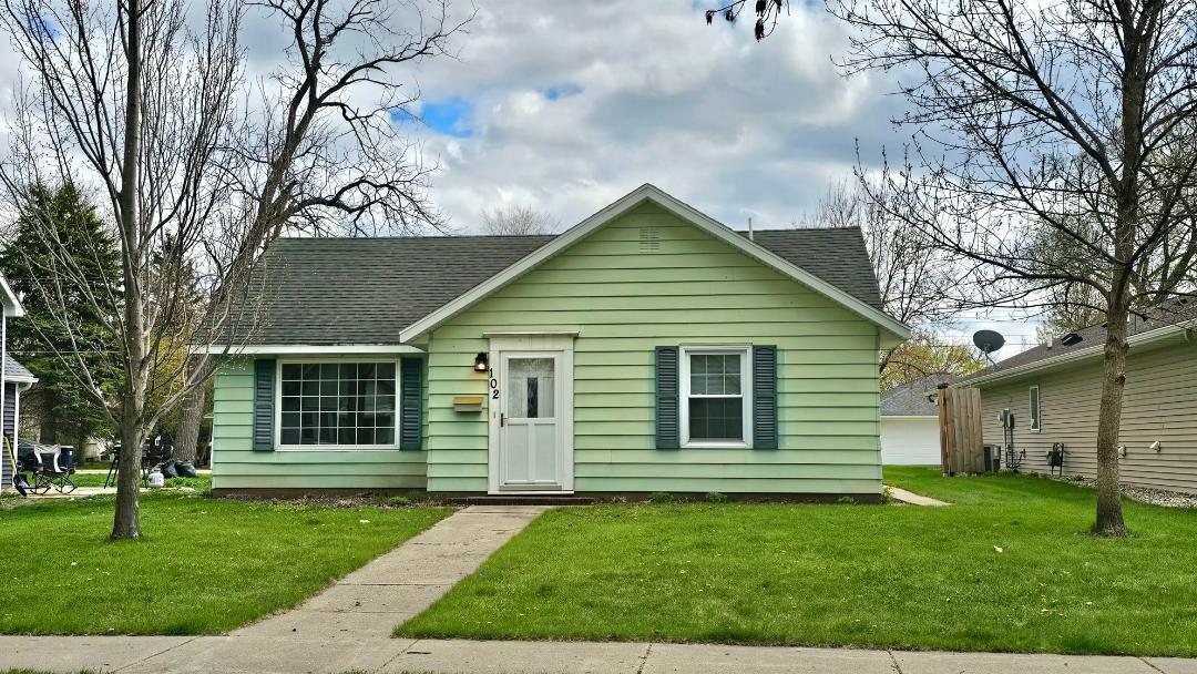 102 East 9th Street Morris, MN 56267 - Photo 1 of 35