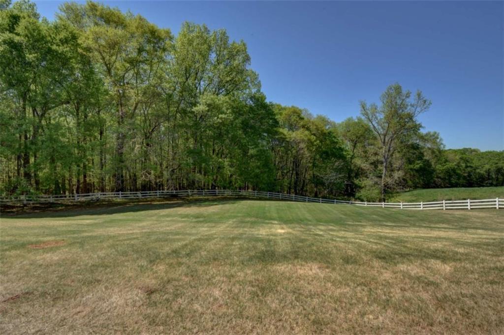 7527 Highway 326 Commerce, GA 30530 - Photo 55 of 57 a view of a tennis court