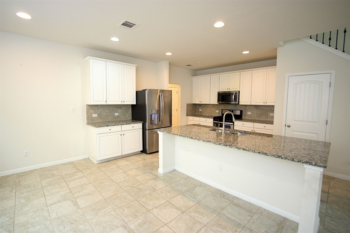 214 Diamond Point Drive Dripping Springs, TX 78620 - Photo 26 of 32