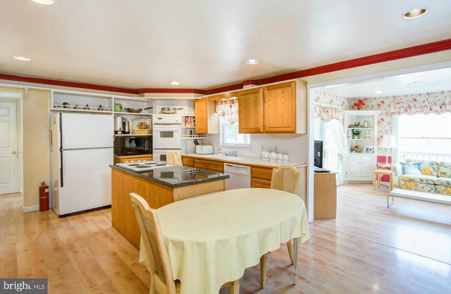 40806 Lark Rise Lane Aldie, VA 20105 - Photo 3 of 27 Kitchen