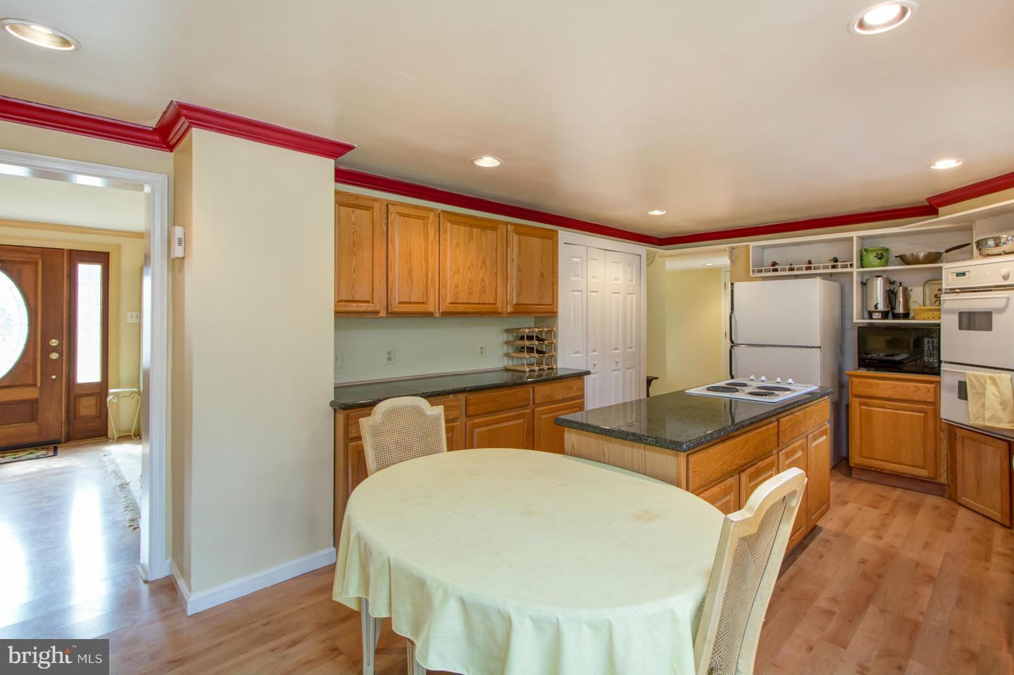 40806 Lark Rise Lane Aldie, VA 20105 - Photo 5 of 27 Kitchen