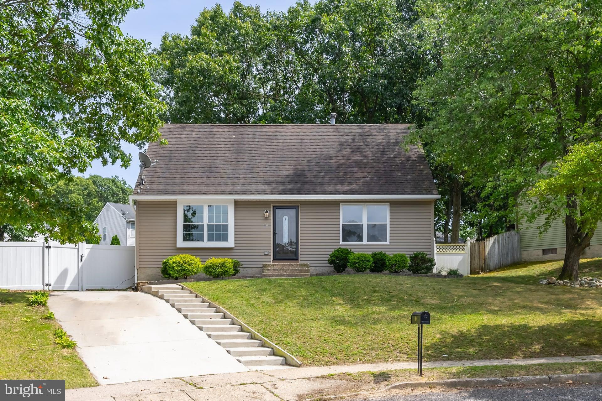 10 Prospect Court Sicklerville, NJ 08081 - Photo 1 of 20