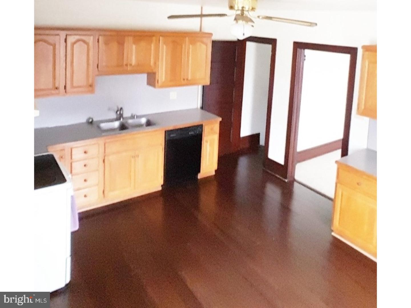 1140 Station Road Palm, PA 18070 - Photo 4 of 9 Kitchen