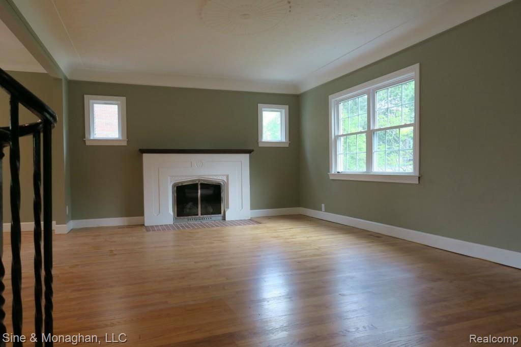 867 Fisher Road Grosse Pointe, MI 48230 - Photo 4 of 39 img_1226 - Copy.jpg