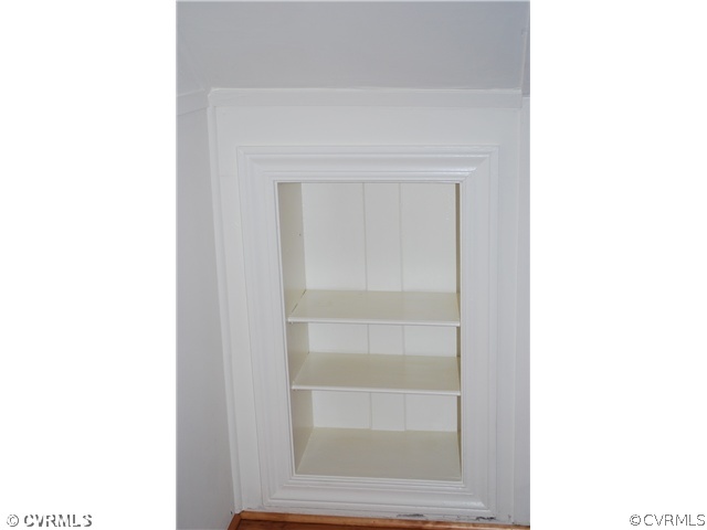 9400 Staples Mill Road Glen Allen, VA 23060 - Photo 13 of 15 Other - Built in bookcases and dressers on 2nd lev