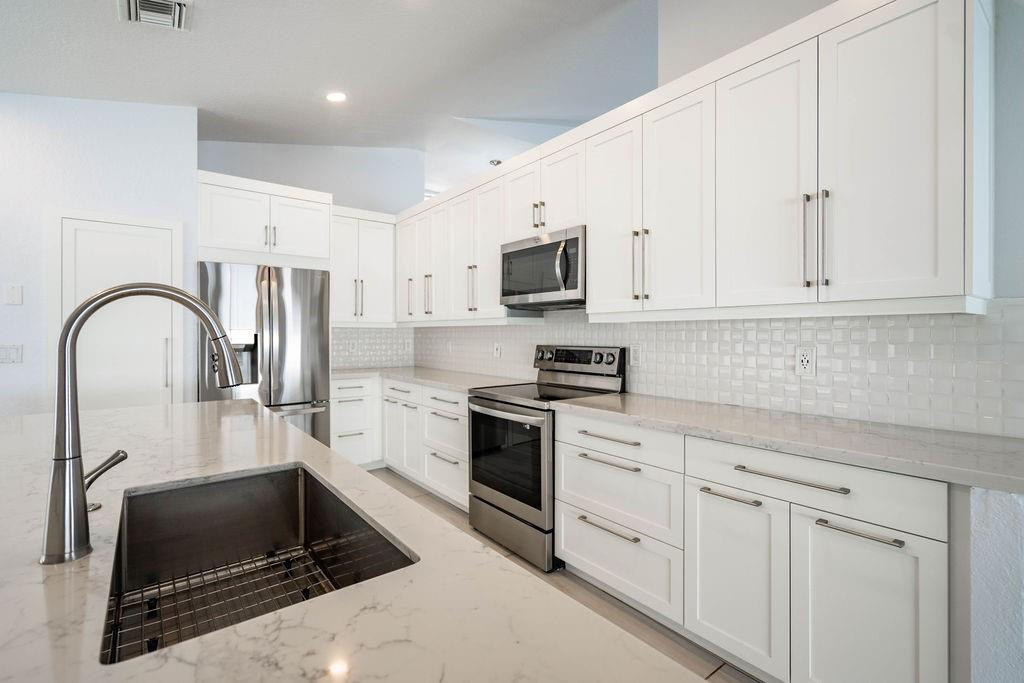 3955 Sabal Lakes Road Delray Beach, FL 33445 - Photo 14 of 37 Photo 14