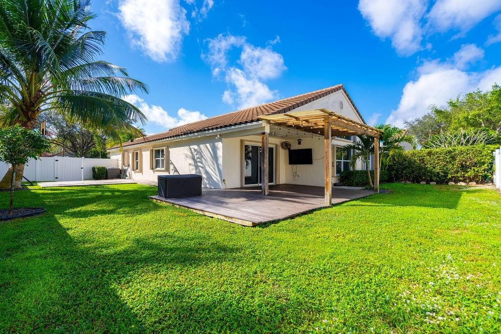 3955 Sabal Lakes Road Delray Beach, FL 33445 - Photo 32 of 37 Photo 32