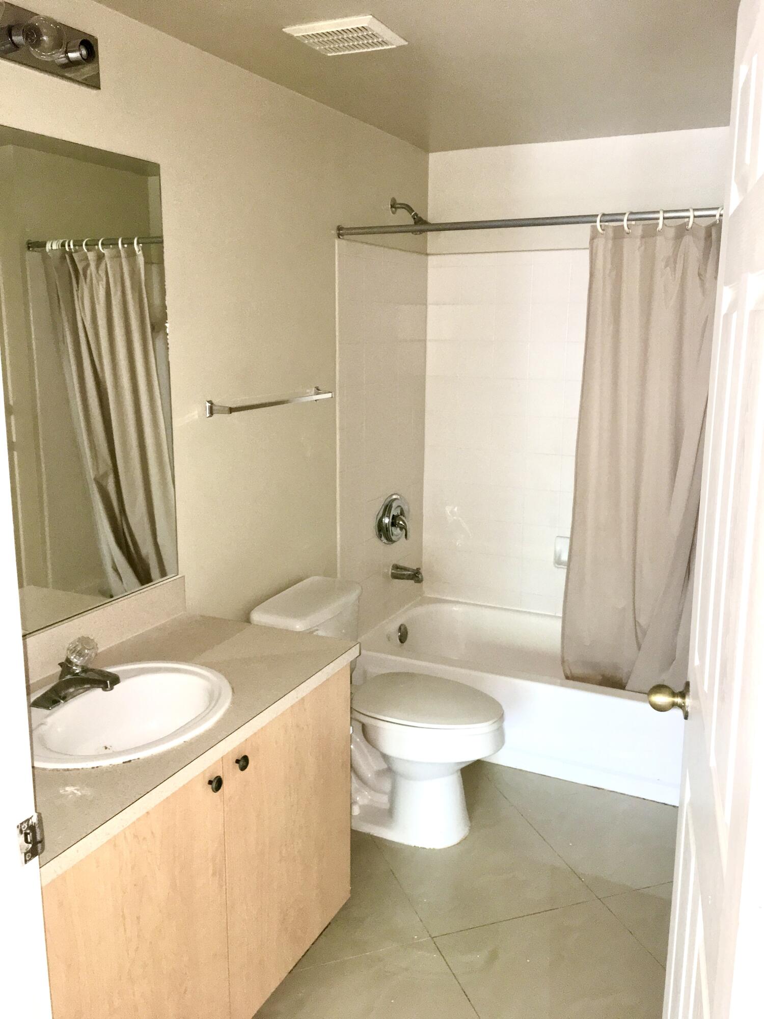 5016 Lantana Road, Unit 1309 Lake Worth, FL 33463 - Photo 2 of 12 B629EE0F-BA2F-4CE5-B423-465DEDD2FA67