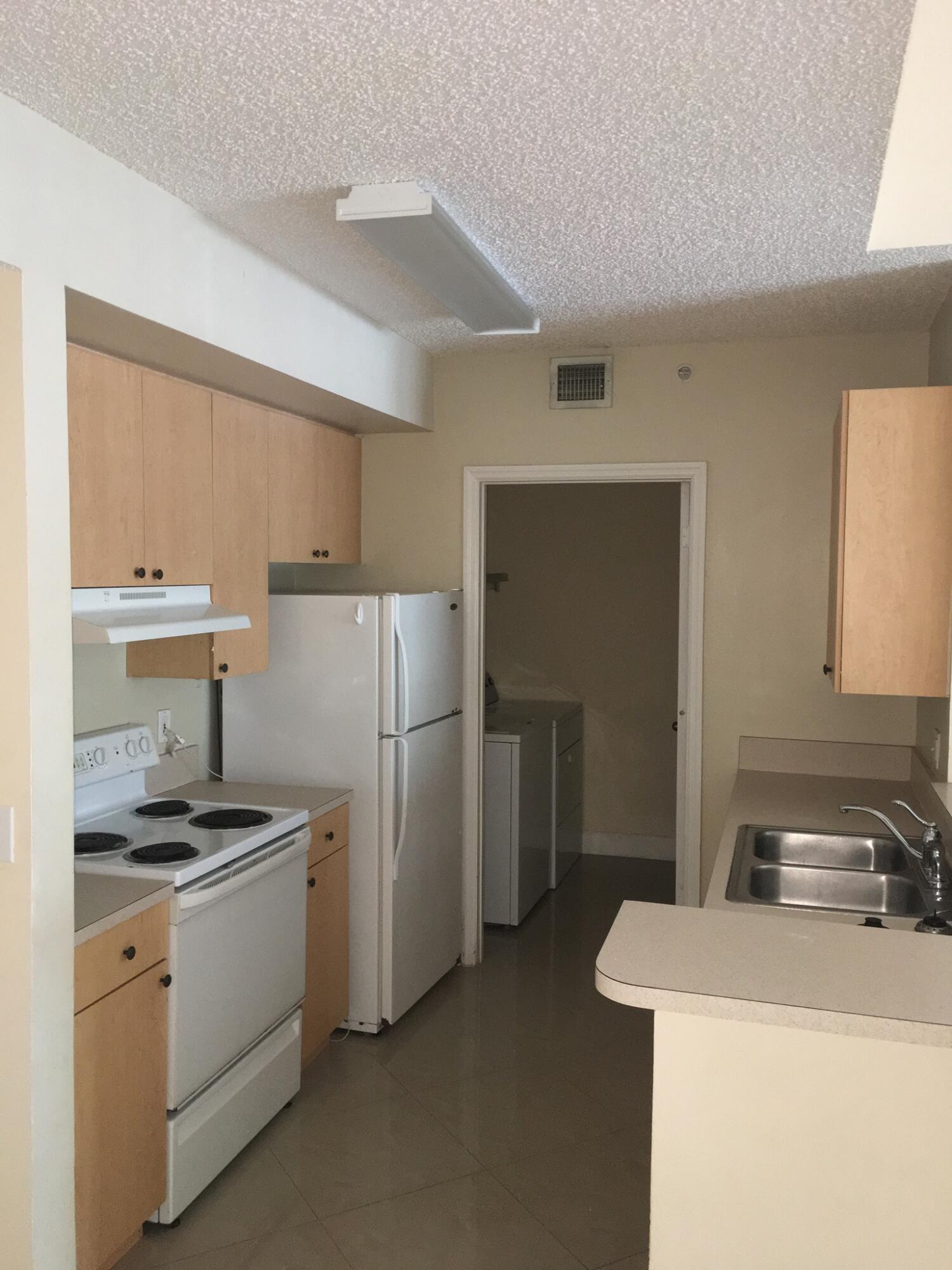 5016 Lantana Road, Unit 1309 Lake Worth, FL 33463 - Photo 3 of 12 47FCF0C1-6CBF-4D62-873A-4D10E5A4EDA5