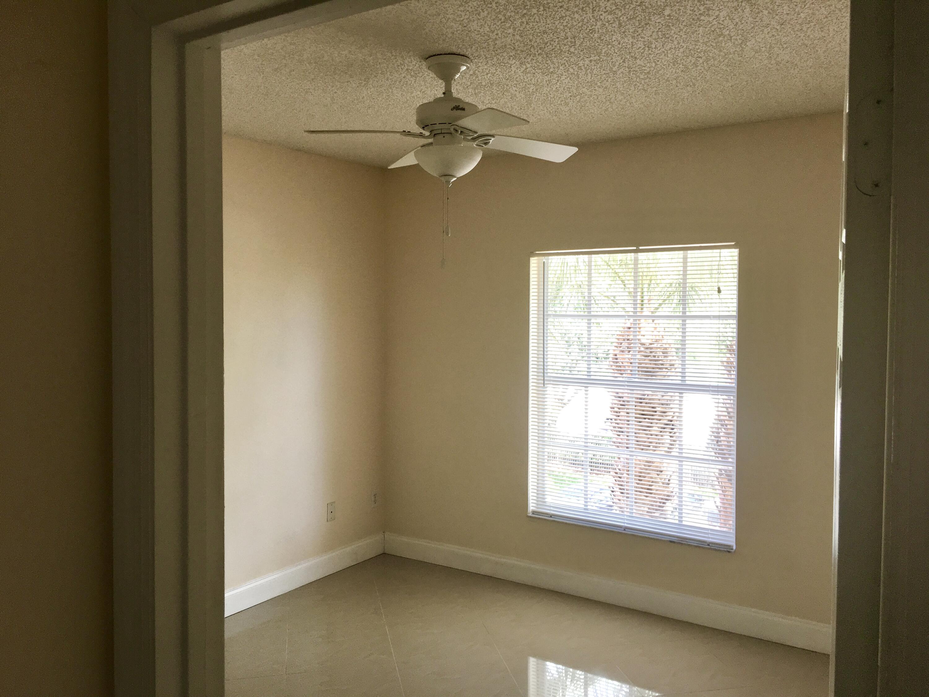 5016 Lantana Road, Unit 1309 Lake Worth, FL 33463 - Photo 6 of 12 BE9B989C-A0C2-4DFF-A727-F4009701A76E