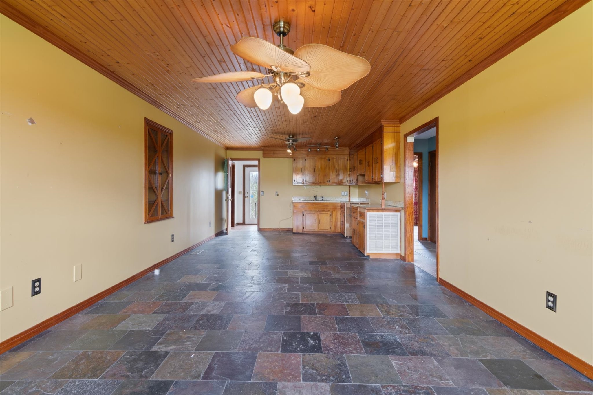 5429 Baxter Road Baxter, TN 38544 - Photo 17 of 36 a view of an empty room and kitchen view