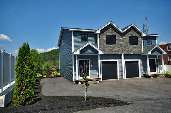 $479,900 | 40 B Beech Street, Unit B, Bristol, NH 03222