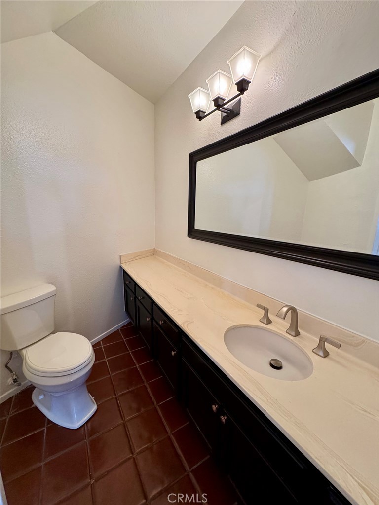 1523 East Windsor Road, Unit 105B Glendale, CA 91205 - Photo 12 of 34
