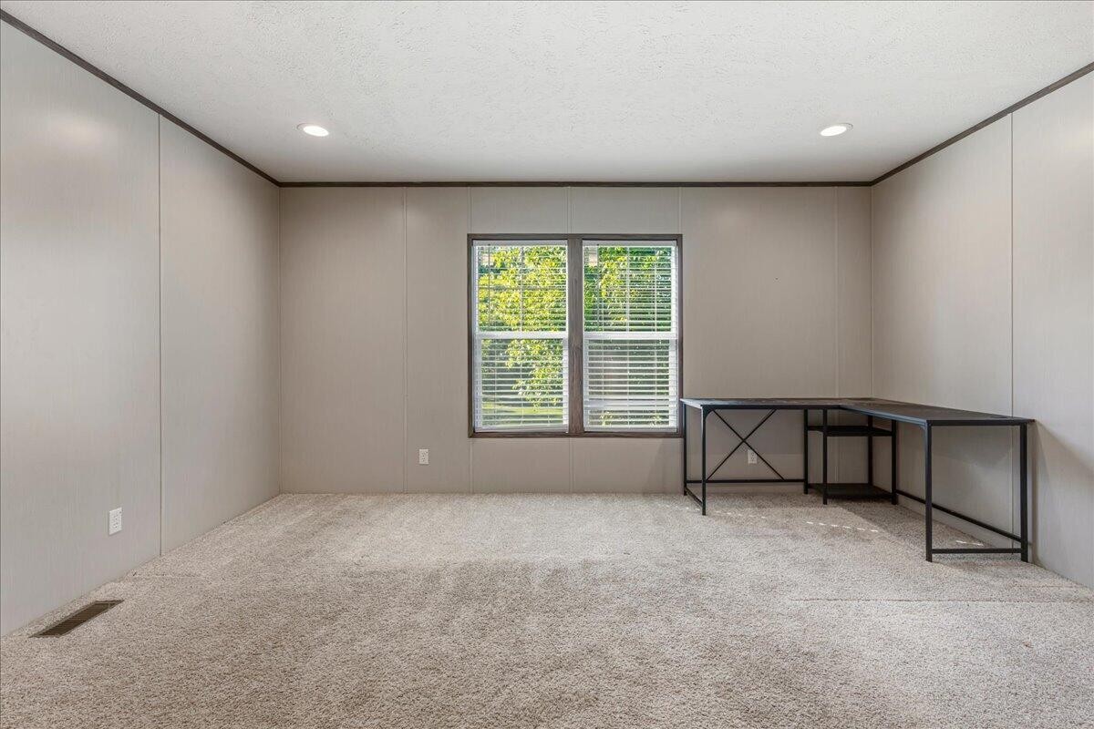 403 West Bank Street Athens, TN 37303 - Photo 14 of 24