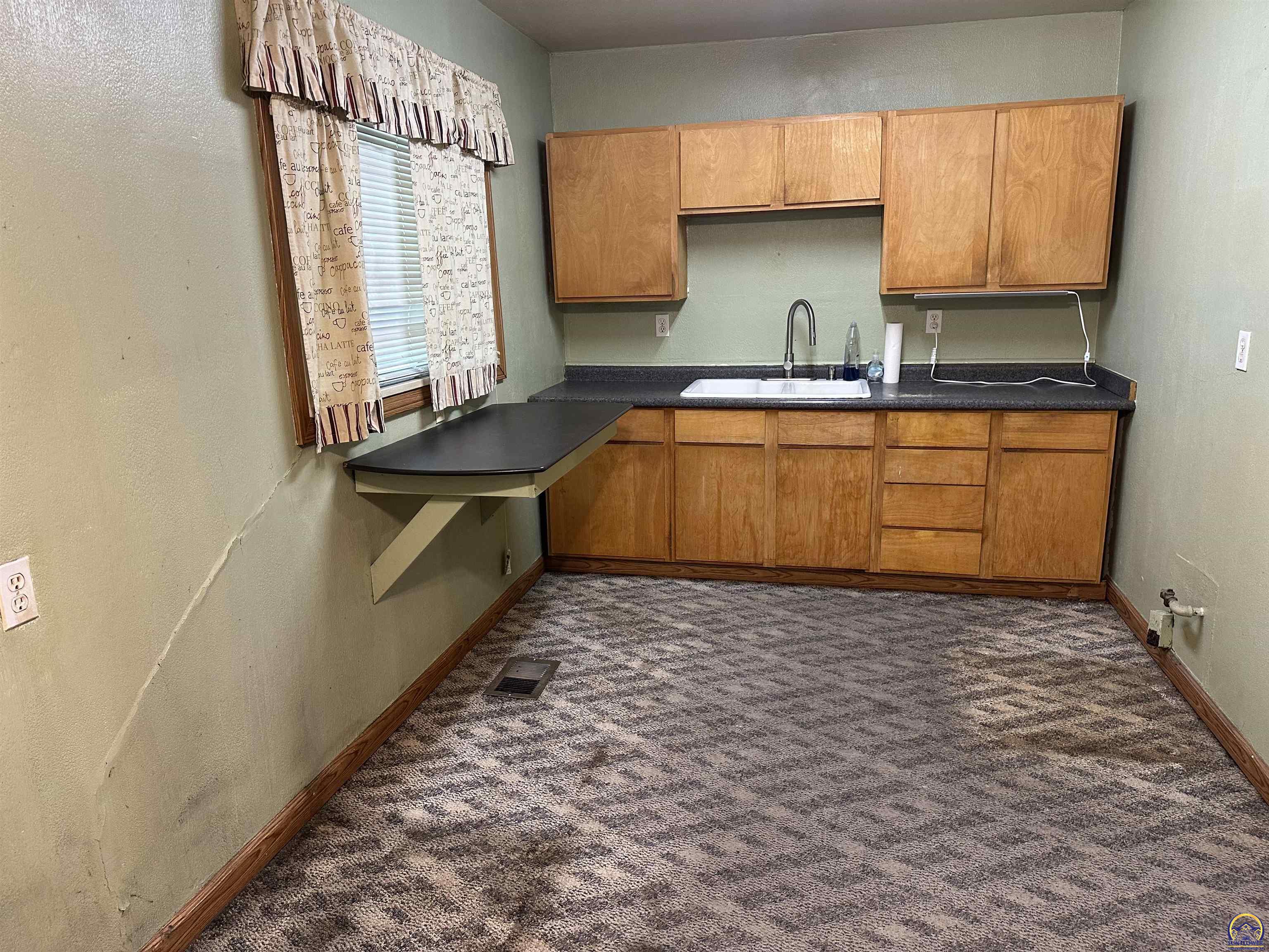 3636 Southwest Mayo Avenue Topeka, KS 66611 - Photo 3 of 16