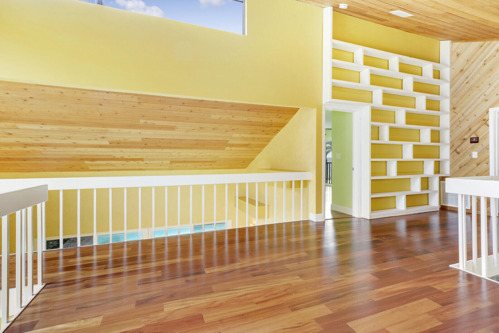 4177 Northwest 28th Way Boca Raton, FL 33434 - Photo 24 of 44 Loft area