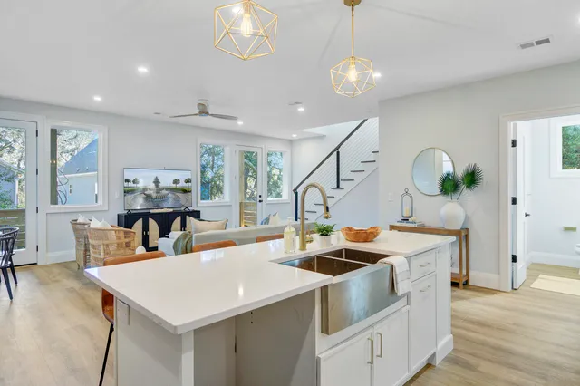 $899,990 | 1627 Wigeon Lane, Charleston, SC 29412