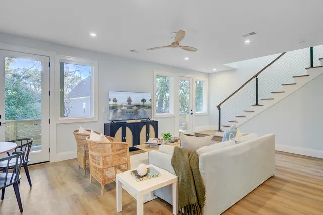 $899,990 | 1627 Wigeon Lane, Charleston, SC 29412